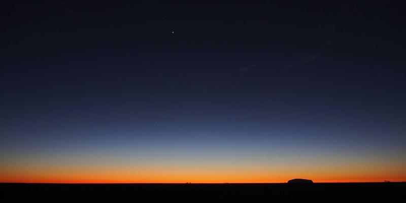 和田玉与翡翠鉴定指南：掌握古玉鉴别技巧，洞察市场行情，避免仿制品陷阱