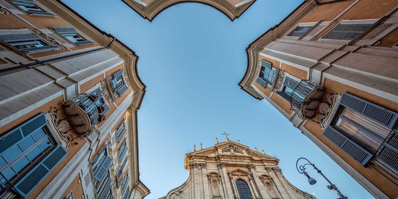 翡翠种水色工全面解析：玻璃种、冰种、糯种的区别与市场价值评估 | 金玉网珠宝指南